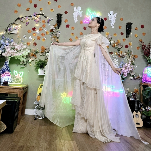 Taylor Swift style long luxury  off white prom peagant dress size 2 era tour - Picture 7 of 8